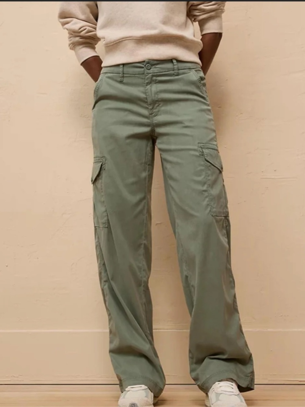 Women's AE Dreamy Drape Cargo Trouser, Size 6
